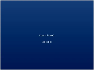 必赢亚洲前教练展示冠军奖杯照片